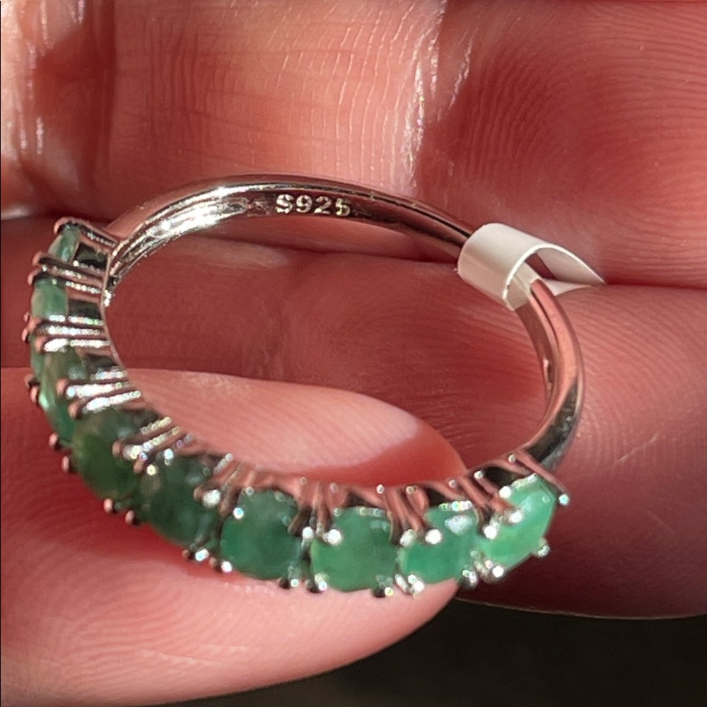 Half Eternity Zambia Natural Emerald Ring in 925 Sterling Silver Size 8 - Picture 6 of 15